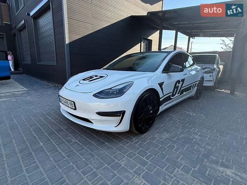 Tesla Model 3 2023