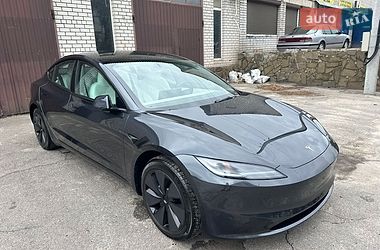 Седан Tesla Model 3 2025 в Дніпрі