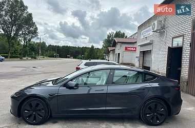 Седан Tesla Model 3 2025 в Дніпрі