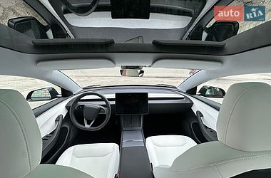 Седан Tesla Model 3 2025 в Дніпрі