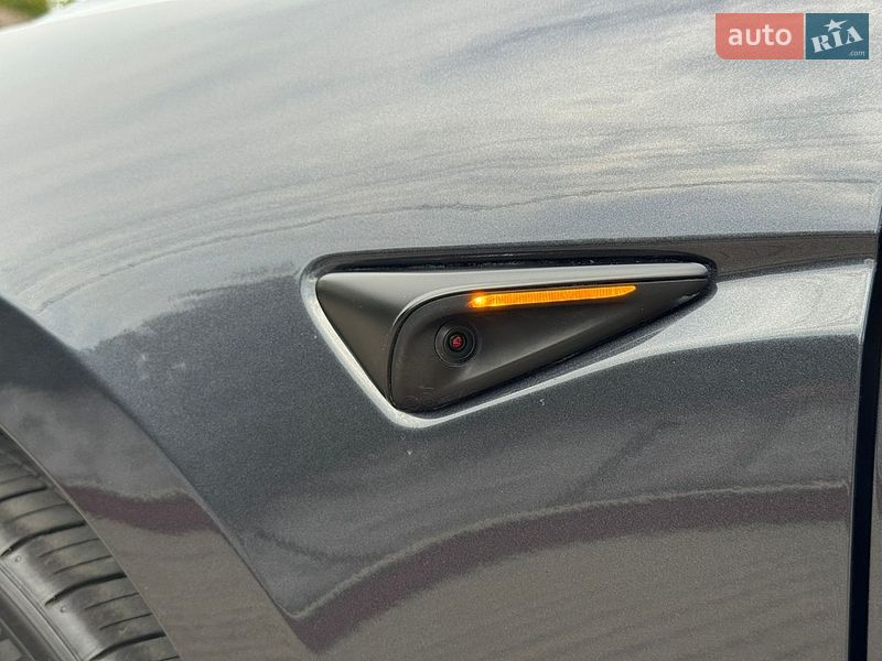 Седан Tesla Model 3 2025 в Дубно