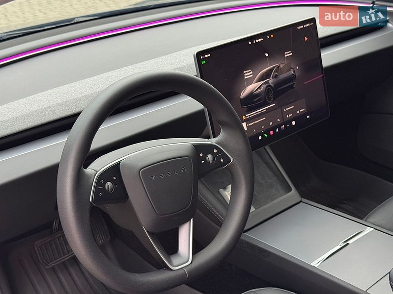 Седан Tesla Model 3 2025 в Дубно