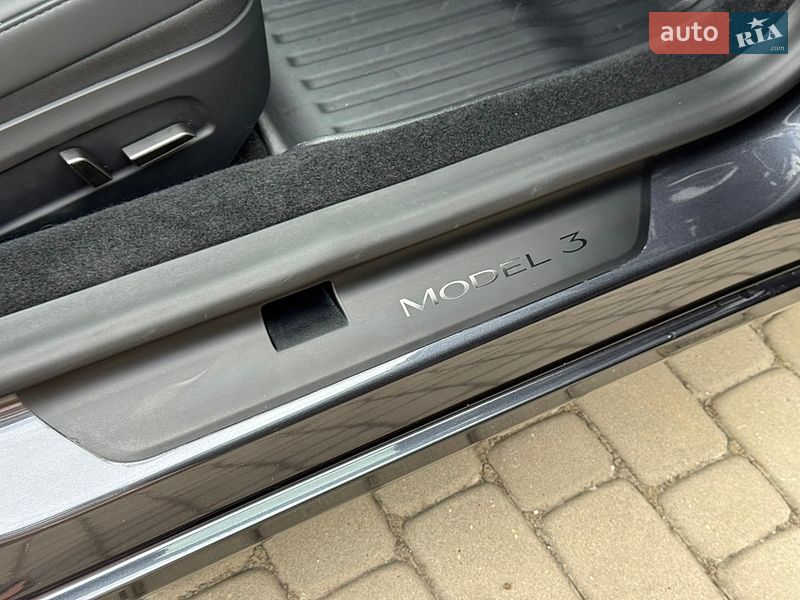 Седан Tesla Model 3 2025 в Дубні фото 29 Седан Tesla Model 3 2025 в Дубні