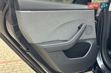 Седан Tesla Model 3 2025 в Дубно