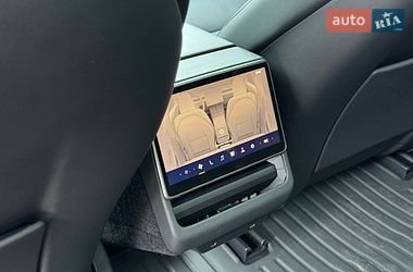 Седан Tesla Model 3 2025 в Дубно