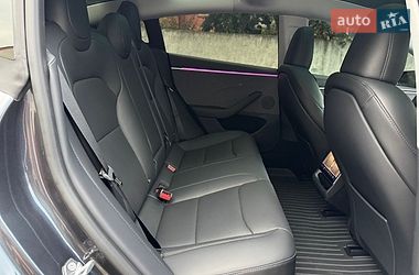 Седан Tesla Model 3 2025 в Дубно