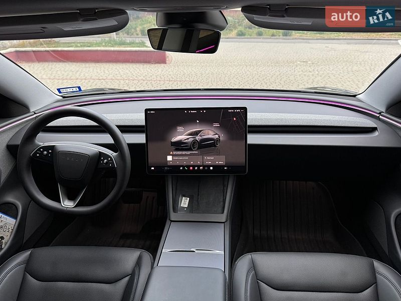Седан Tesla Model 3 2025 в Дубно