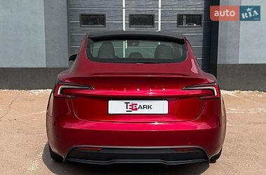 Седан Tesla Model 3 2024 в Києві