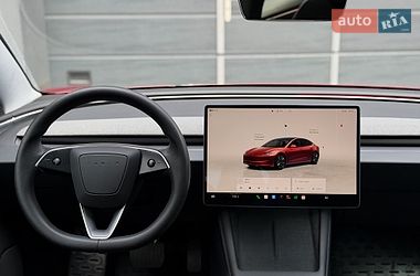 Седан Tesla Model 3 2024 в Києві