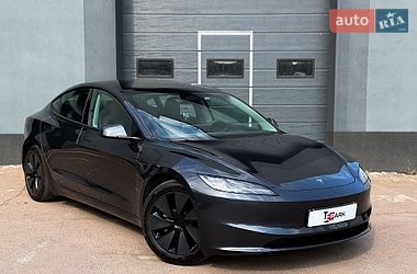 Седан Tesla Model 3 2024 в Києві фото Седан Tesla Model 3 2024 в Києві