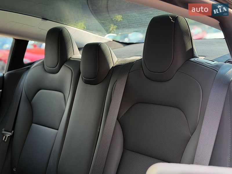 Седан Tesla Model 3 2024 в Києві фото 14 Седан Tesla Model 3 2024 в Києві