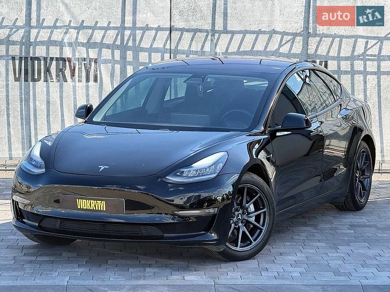 Седан Tesla Model 3 2018 в Киеве