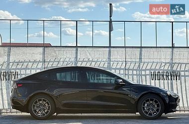 Седан Tesla Model 3 2018 в Киеве