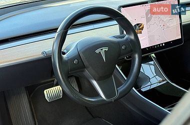 Седан Tesla Model 3 2018 в Киеве