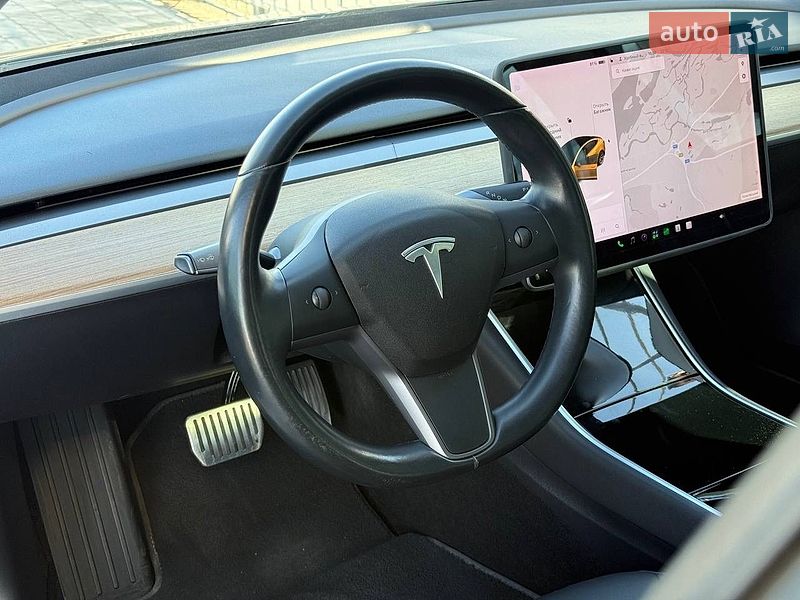 Седан Tesla Model 3 2018 в Киеве