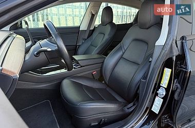 Седан Tesla Model 3 2018 в Киеве