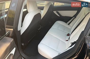 Седан Tesla Model 3 2020 в Дніпрі