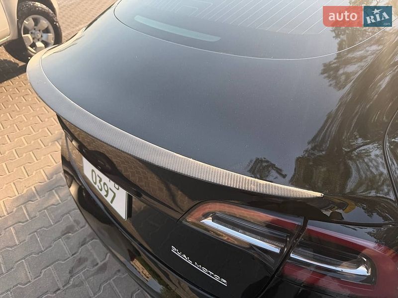 Седан Tesla Model 3 2020 в Дніпрі