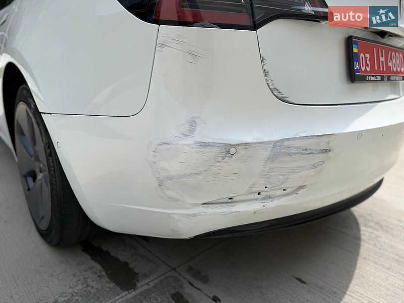 Седан Tesla Model 3 2021 в Луцке