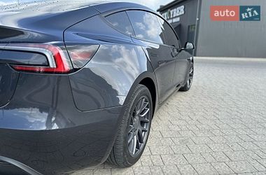 Седан Tesla Model 3 2024 в Івано-Франківську