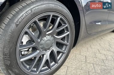 Седан Tesla Model 3 2024 в Івано-Франківську