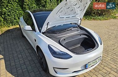 Седан Tesla Model 3 2023 в Одессе