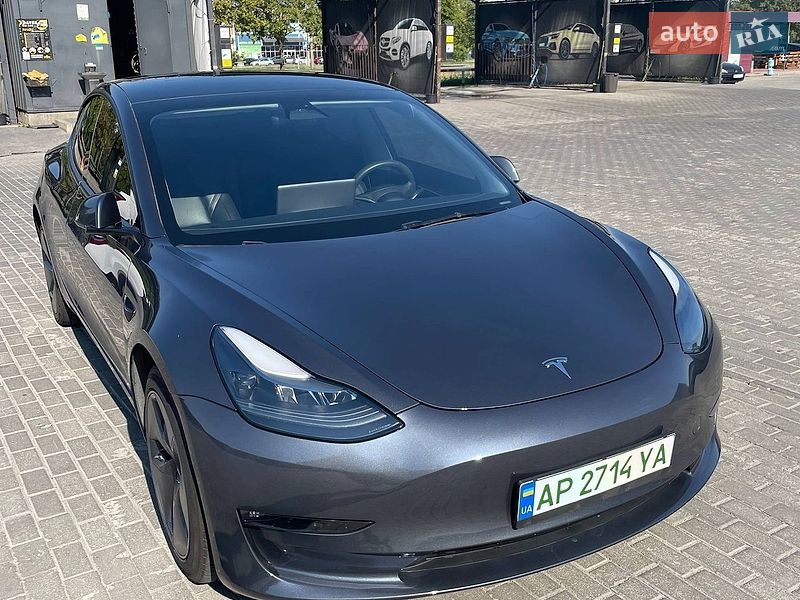 Седан Tesla Model 3 2023 в Запоріжжі