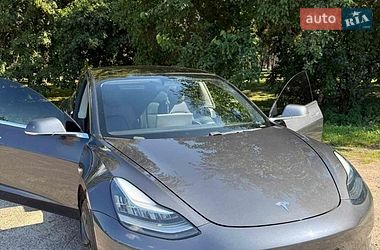 Седан Tesla Model 3 2019 в Харкові