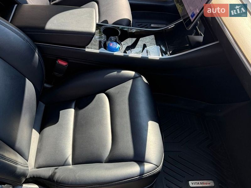 Седан Tesla Model 3 2019 в Харькове