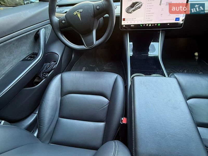 Седан Tesla Model 3 2019 в Харкові
