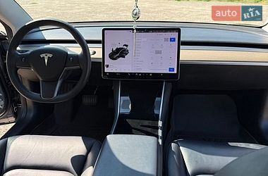Седан Tesla Model 3 2019 в Харкові
