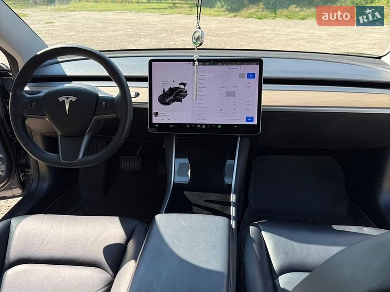 Седан Tesla Model 3 2019 в Харкові