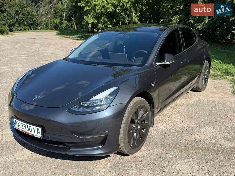 Седан Tesla Model 3 2019 в Харкові