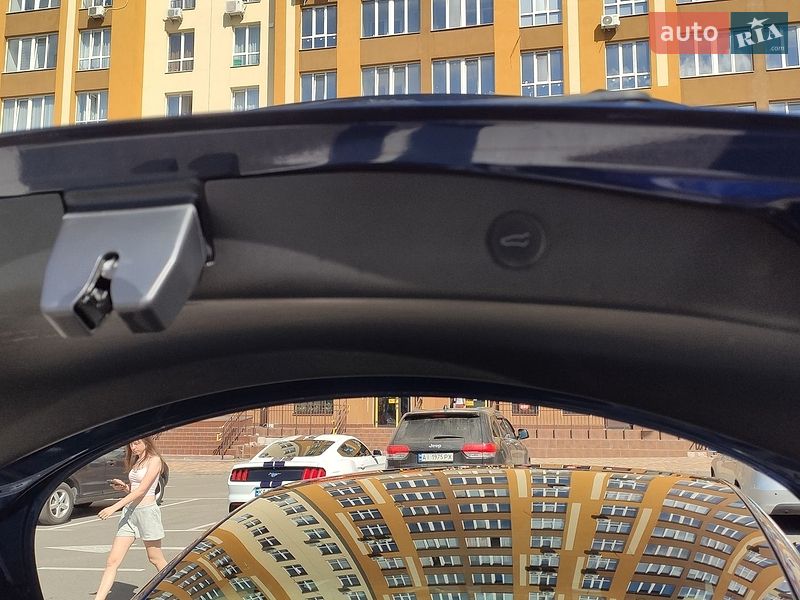 Седан Tesla Model 3 2021 в Киеве