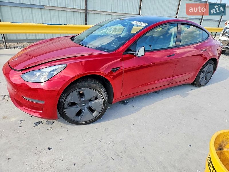 Седан Tesla Model 3 2021 в Ивано-Франковске