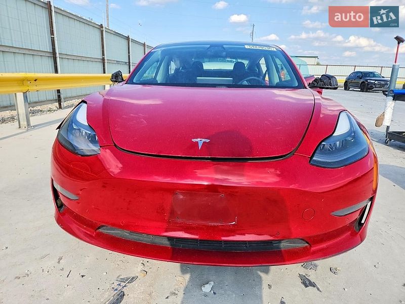 Седан Tesla Model 3 2021 в Ивано-Франковске