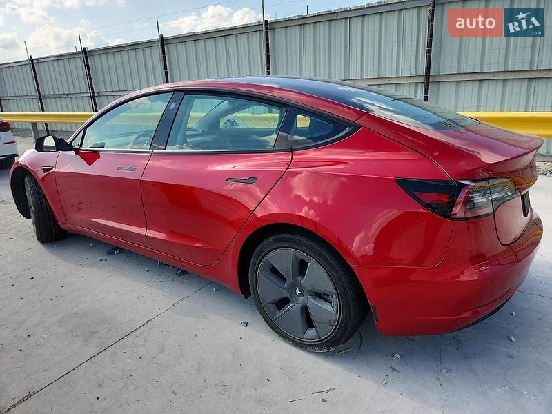 Седан Tesla Model 3 2021 в Ивано-Франковске