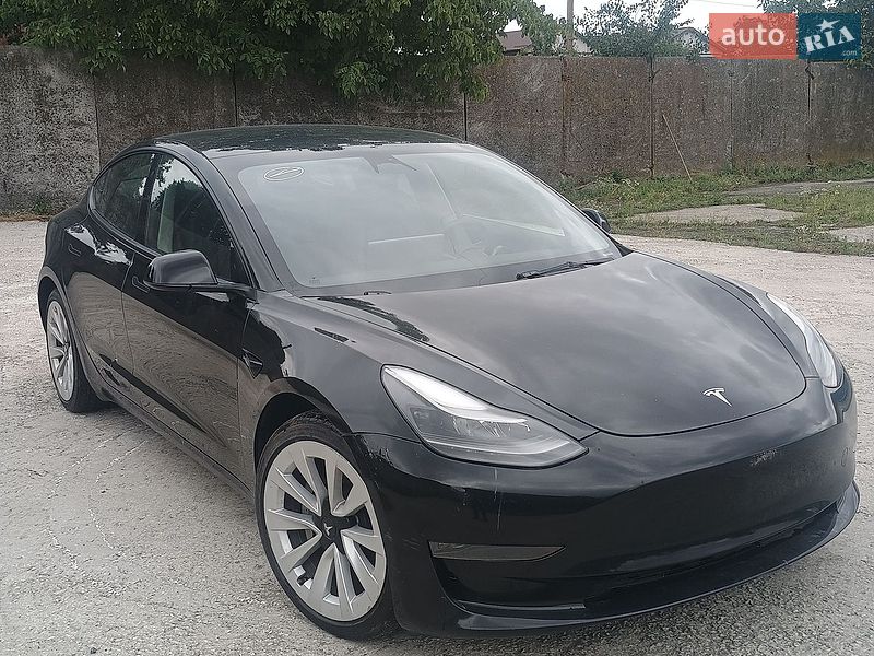 Седан Tesla Model 3 2023 в Хмельницькому