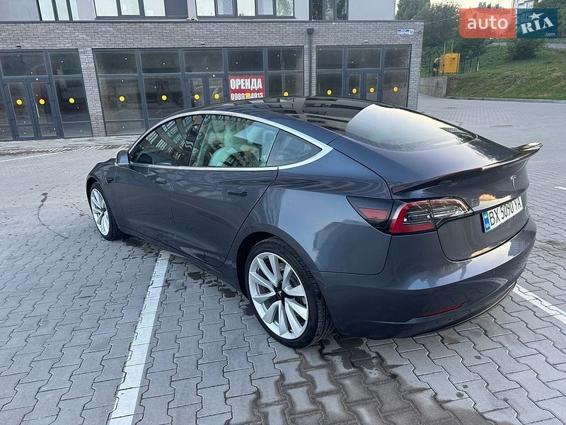 Седан Tesla Model 3 2020 в Хмельницькому