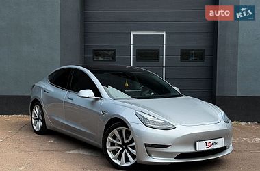 Седан Tesla Model 3 2018 в Києві