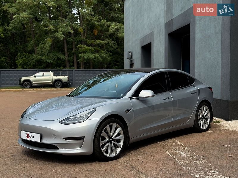 Седан Tesla Model 3 2018 в Киеве фото 3 Седан Tesla Model 3 2018 в Киеве