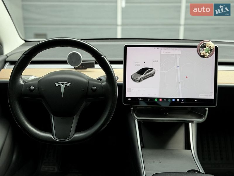 Седан Tesla Model 3 2018 в Киеве фото 18 Седан Tesla Model 3 2018 в Киеве