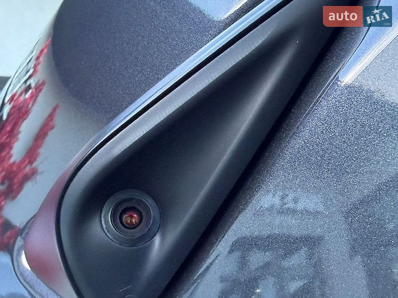 Седан Tesla Model 3 2025 в Черновцах