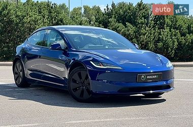 Седан Tesla Model 3 2024 в Києві