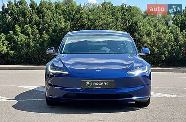 Седан Tesla Model 3 2024 в Києві