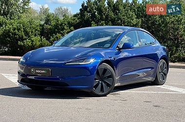 Седан Tesla Model 3 2024 в Києві