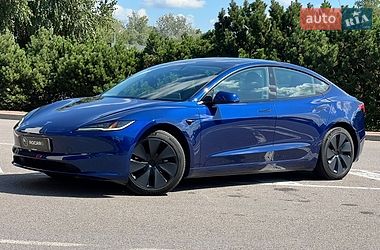 Седан Tesla Model 3 2024 в Киеве фото 10 Седан Tesla Model 3 2024 в Киеве