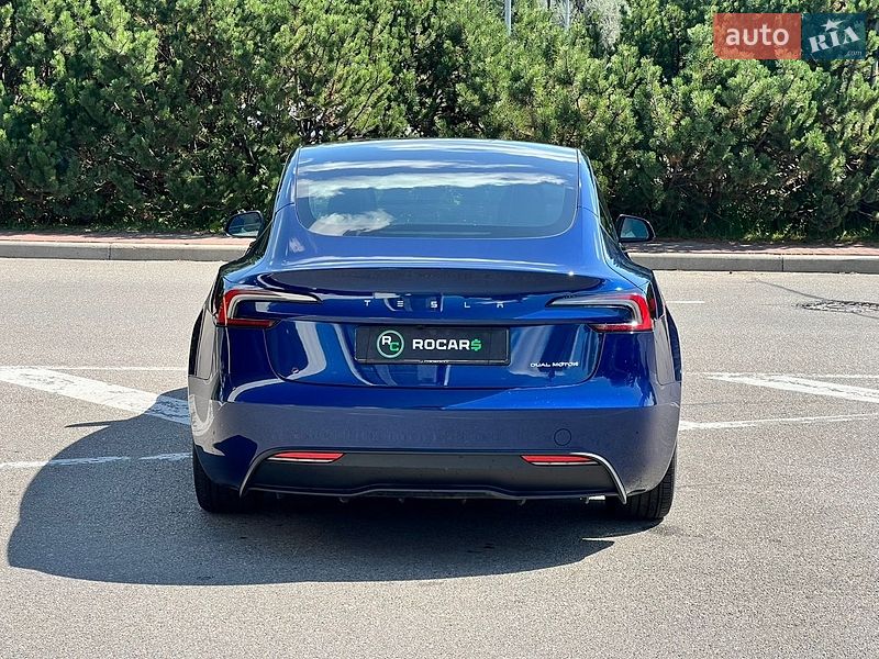 Седан Tesla Model 3 2024 в Києві