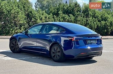 Седан Tesla Model 3 2024 в Києві