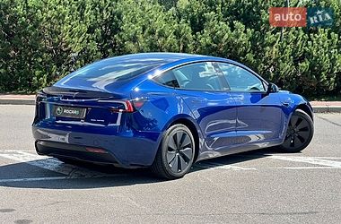 Седан Tesla Model 3 2024 в Києві